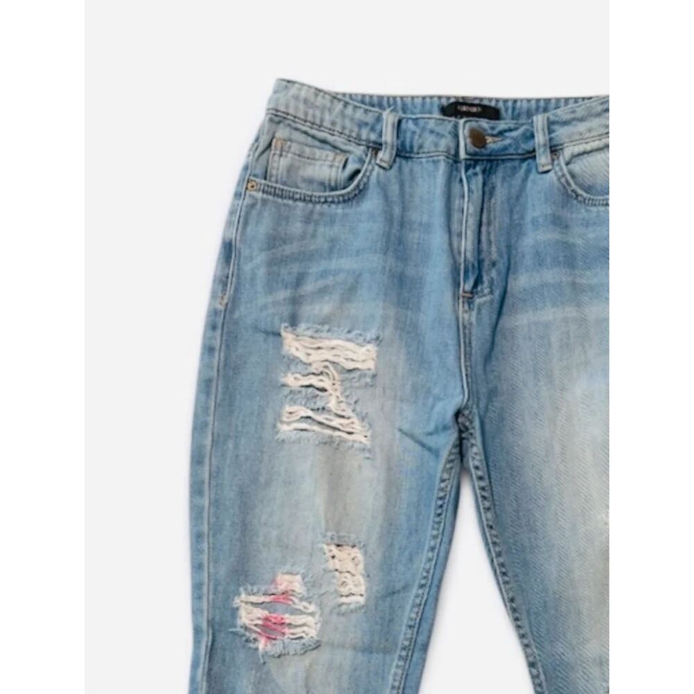 Curvy Straight Leg Distressed Jeans Light Wash Denim Size 27 Ripped Forever 21